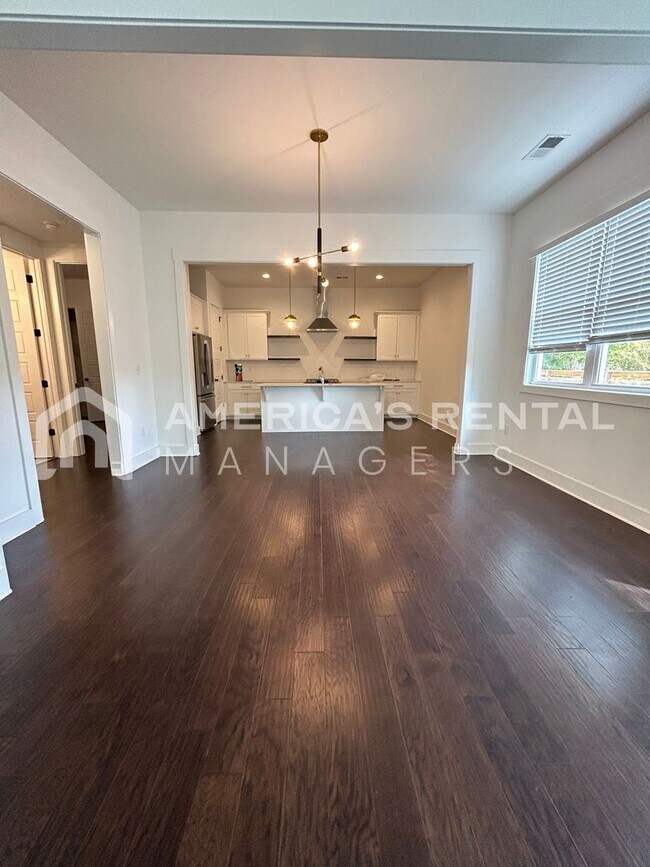 Building Photo - Home for Rent in Vestavia Hills, AL!!! Available to View Now!