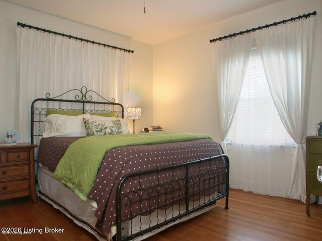 Building Photo - 2316 Carolina Ave