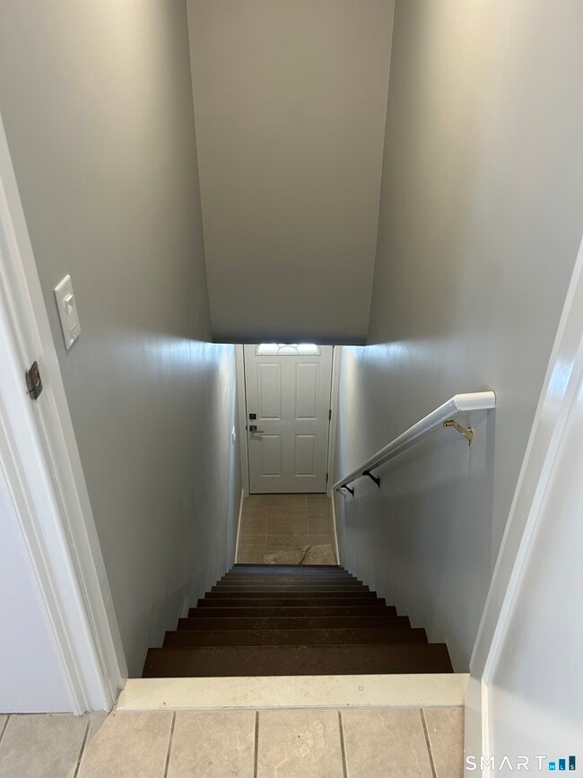 Building Photo - 54 Forest St