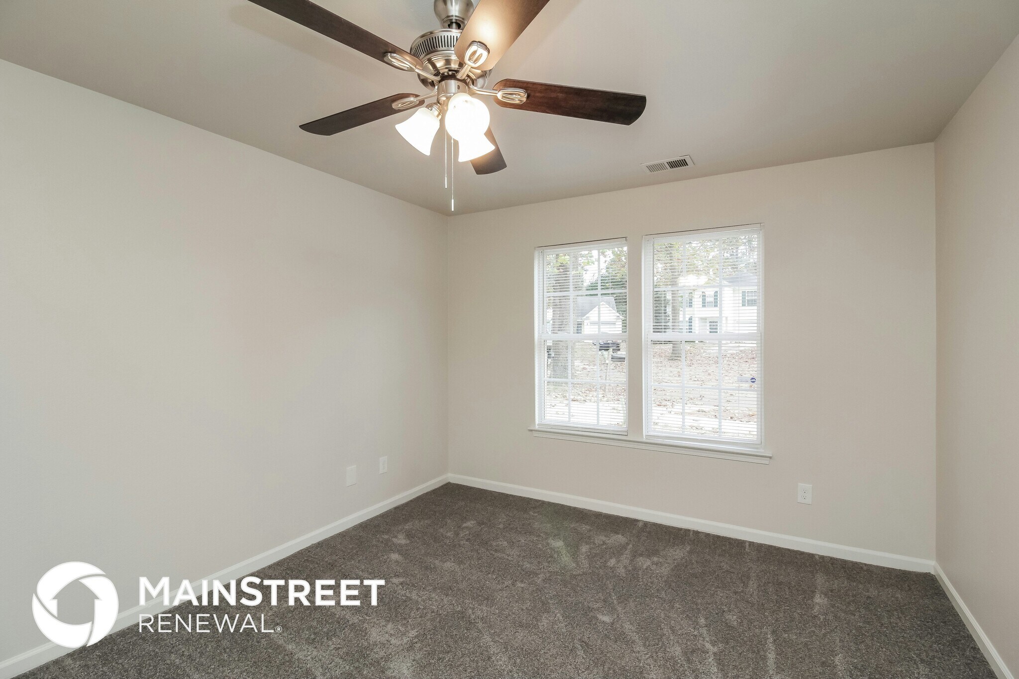 Building Photo - 2865 Oasis Ln