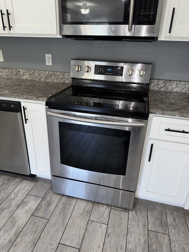 Building Photo - 8240 Tempest Dr