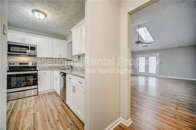 Building Photo - 5113 Hill Farm Dr NE