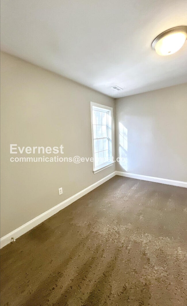 Building Photo - 13 Brown Estates Dr