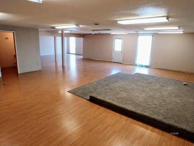Building Photo - Retail Space for Lease