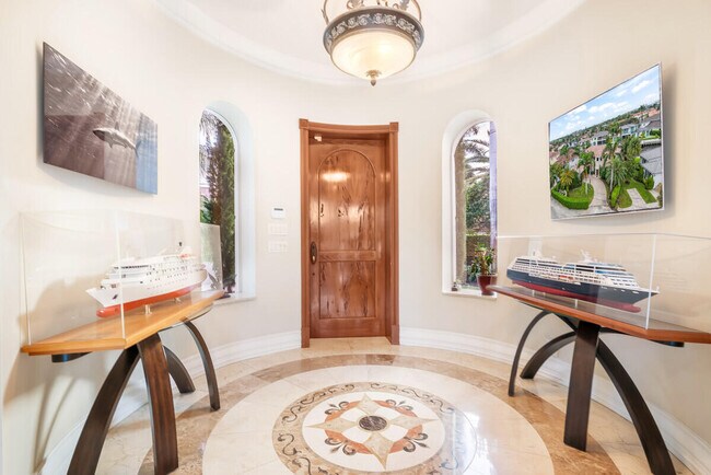 Building Photo - 961 Banyan Dr