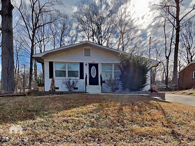 Building Photo - 2408 Dora Dr