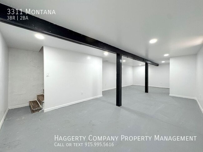 Building Photo - 3311 Montana-