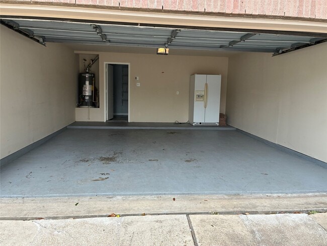 Building Photo - 9126 Kendale Dr