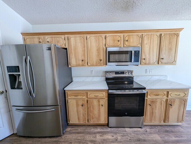 Building Photo - 2001 Presidio St