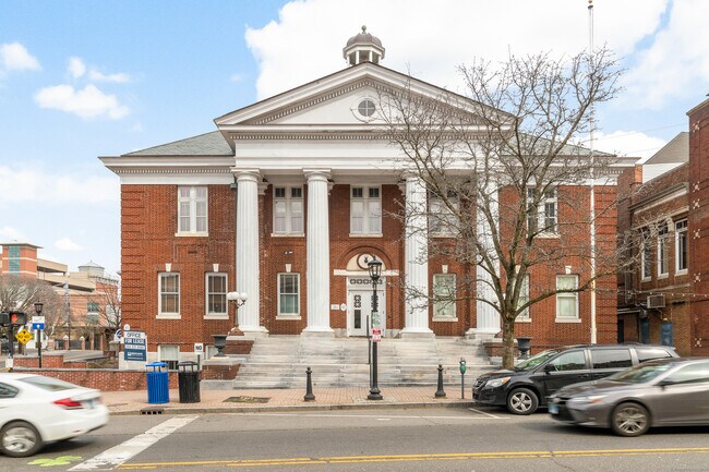 Building Photo - 41 N Main St