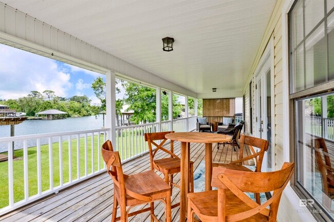 Building Photo - 15851 Keeney Dr