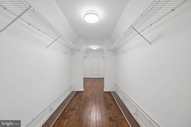 Building Photo - 110 Bedrock Dr