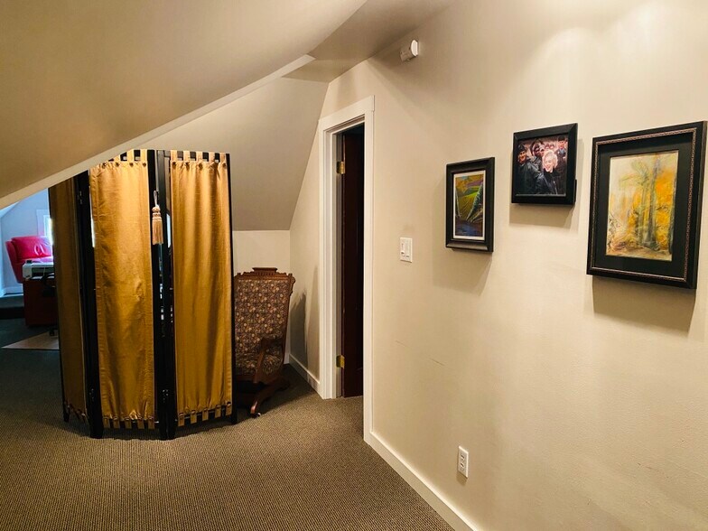 3rd Floor Middle Area - 6619 San Bonita Ave