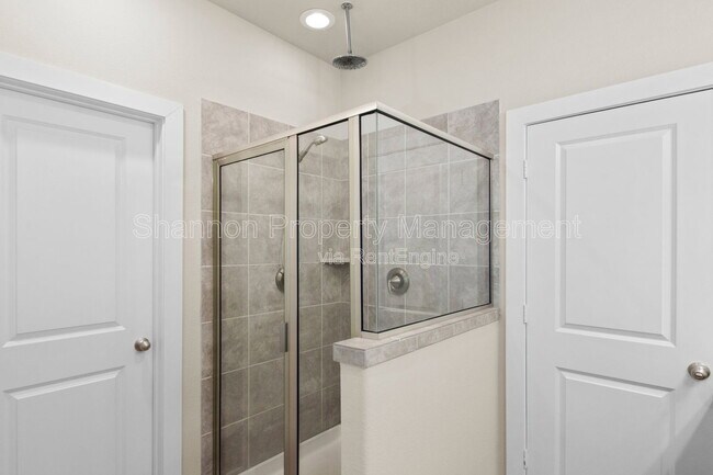 Building Photo - 9012 Lonestar Creekbend Ln