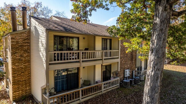 Building Photo - Maumelle Chic Condo