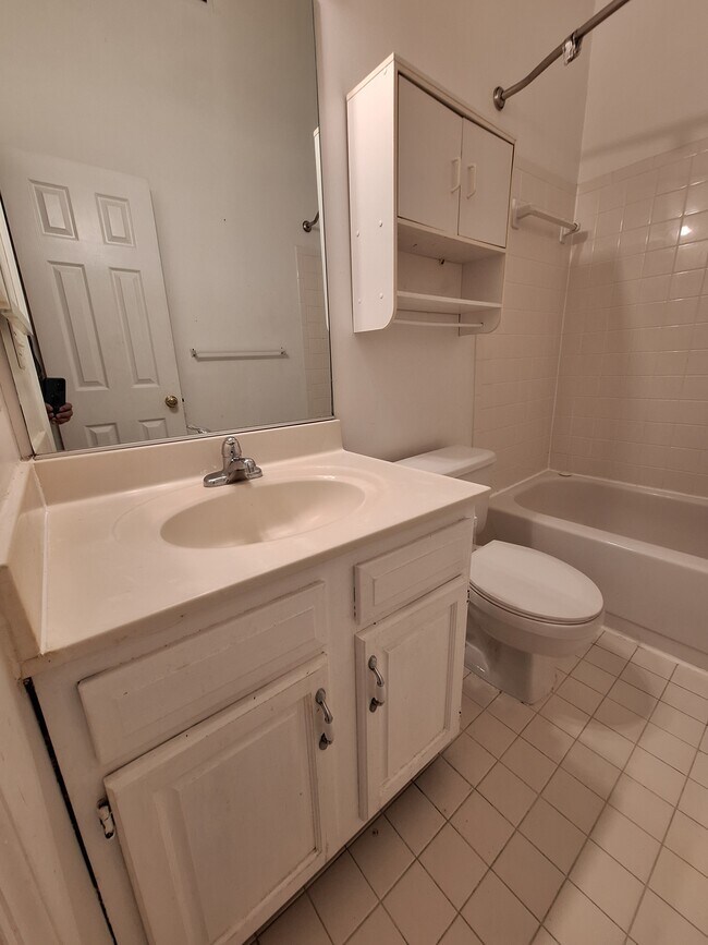 Building Photo - 6016 Rockton Ct