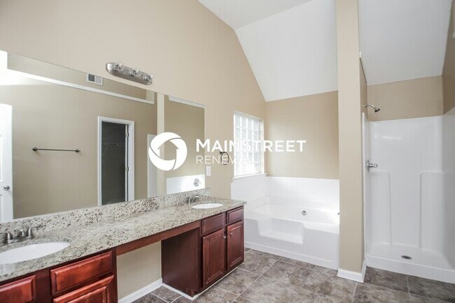 Building Photo - 4 Bedroom Pet-Friendly Home in Villa Rica, GA with Main Street Renewal