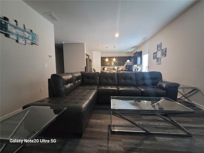 Building Photo - 1207 Lyndhurst Ln