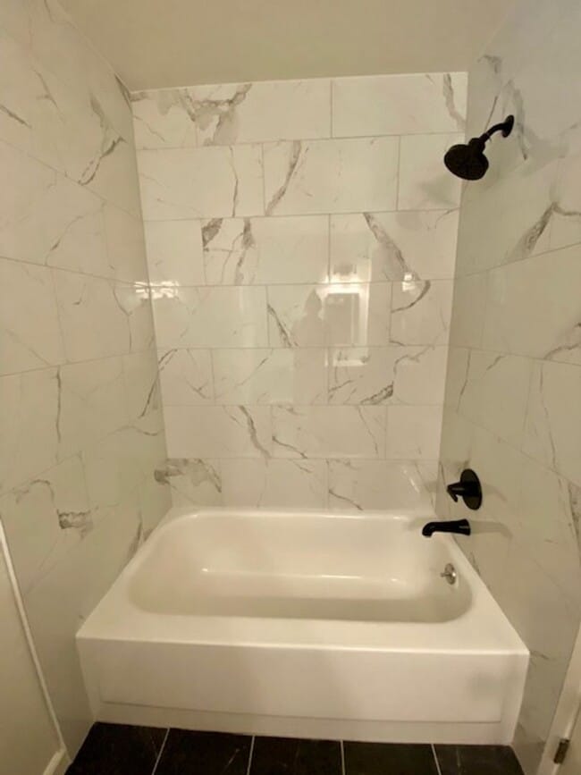 Building Photo - Updated property with luxury Appliances in a prime location in Livermore