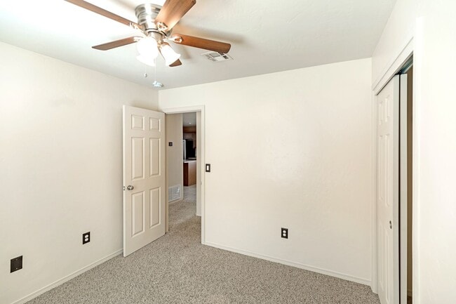 Building Photo - Beautiful Home W/Solar Panels