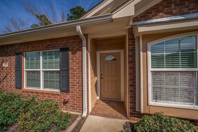 Building Photo - 1612 Stanley Drive