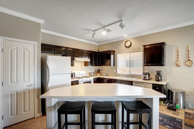 Building Photo - Move-In Ready 1-Story Home with Private Backyard & Covered Patio!