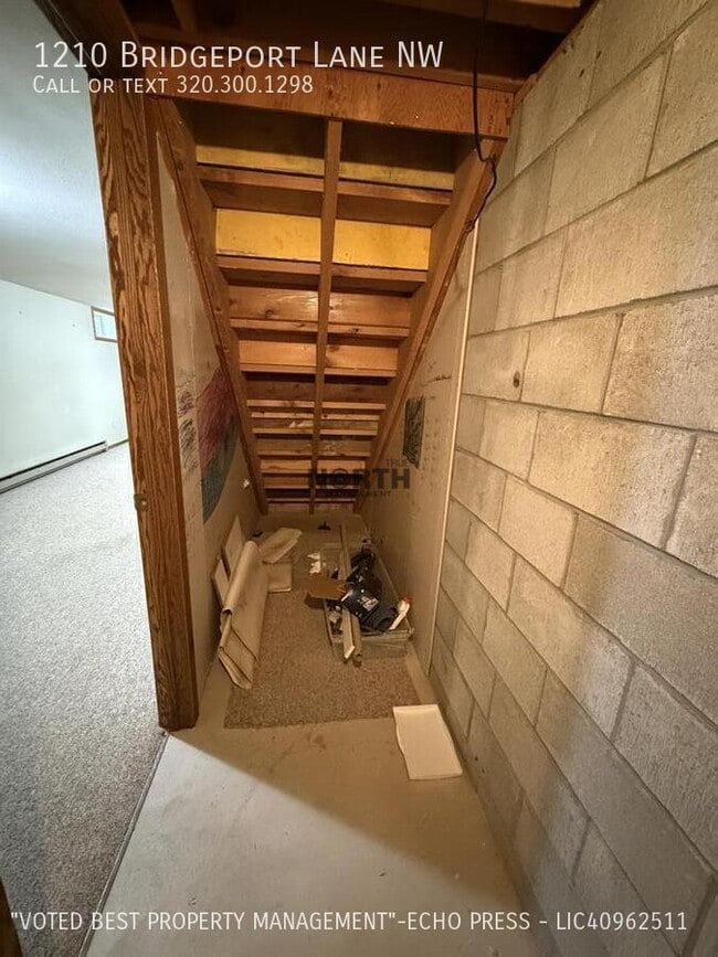 Building Photo - 1210 Bridgeport Ln NW