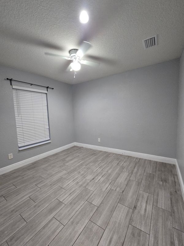 Building Photo - 14341 Island Cove Dr