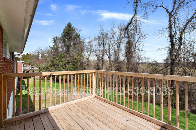 Building Photo - 370 Princeton Dr