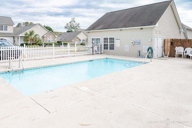 Building Photo - 4358 River Gate Ln