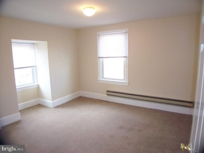 Building Photo - 1643 Rockwell Rd