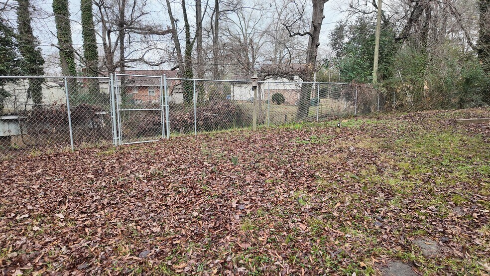 Building Photo - 1521 Anthony Dr