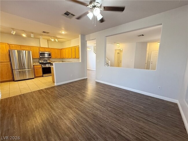 Building Photo - 2185 Polynesia Cir