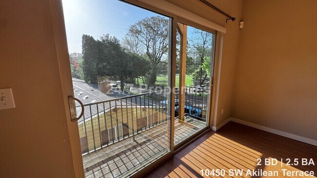 Building Photo - Bright 2 BD | 2.5 BA Townhome with A/C and Parking - Tigard