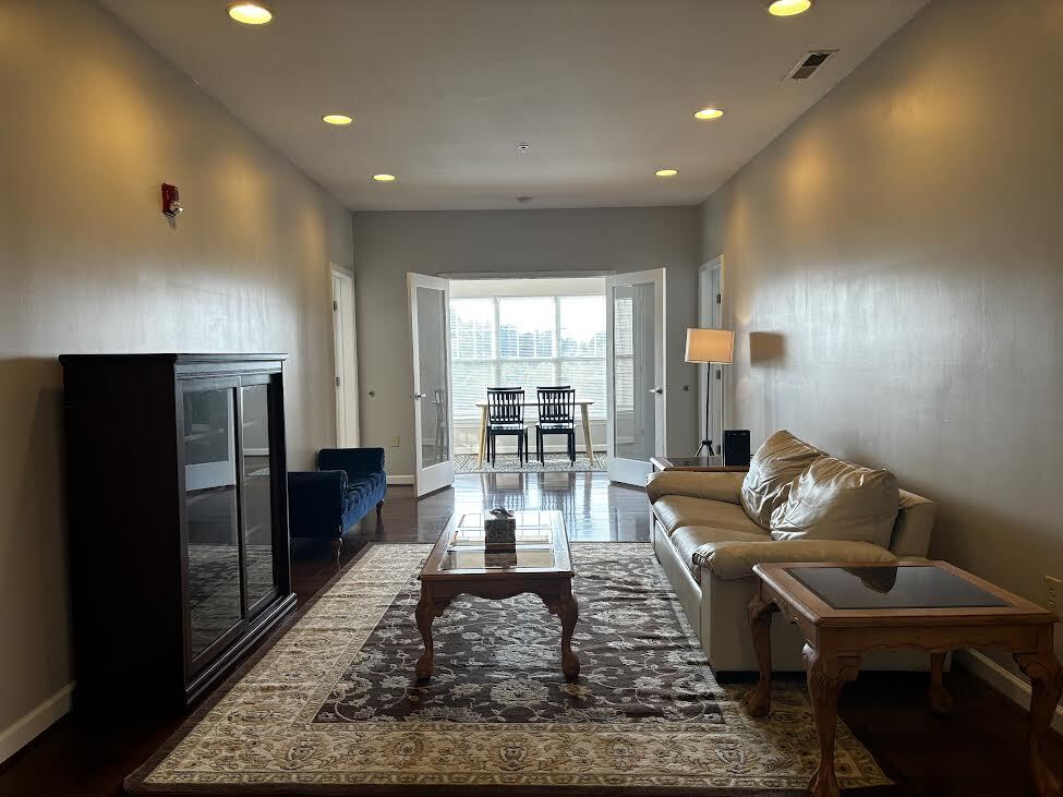 Building Photo - 102 Campus Walk Trl