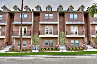 Building Photo - Miyama Cantey Townhomes 2816