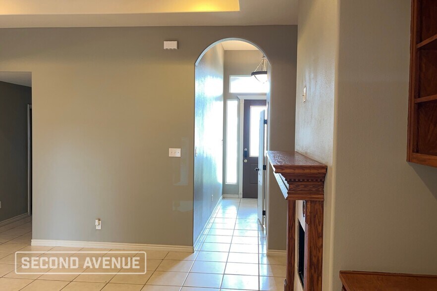 Building Photo - 7607 Aquamarine Dr