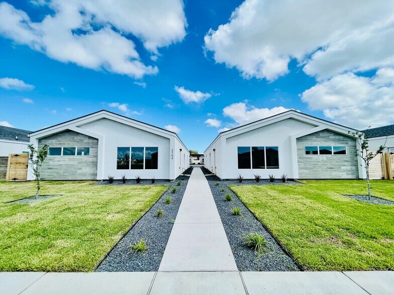 Building Photo - 2608 Brownjay Rd