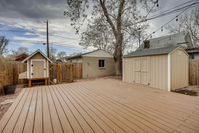 Building Photo - Remodeled Brick Bungalow in Denver's Globe...