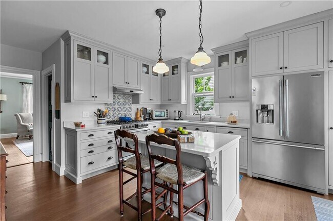 Building Photo - 132 Ruggles Ave
