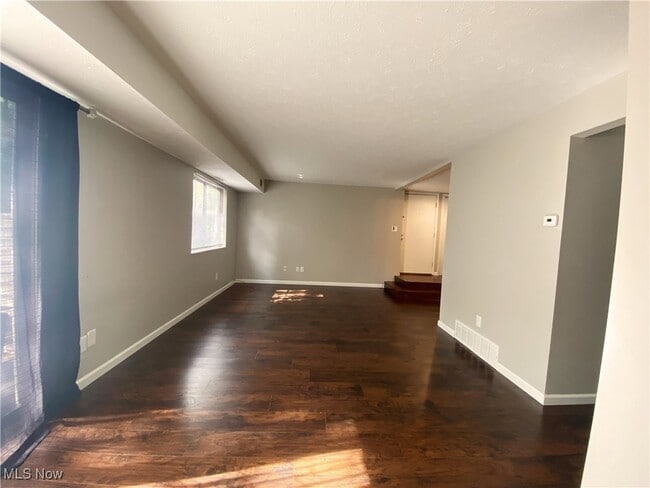 Building Photo - 1480 Cedarwood Dr