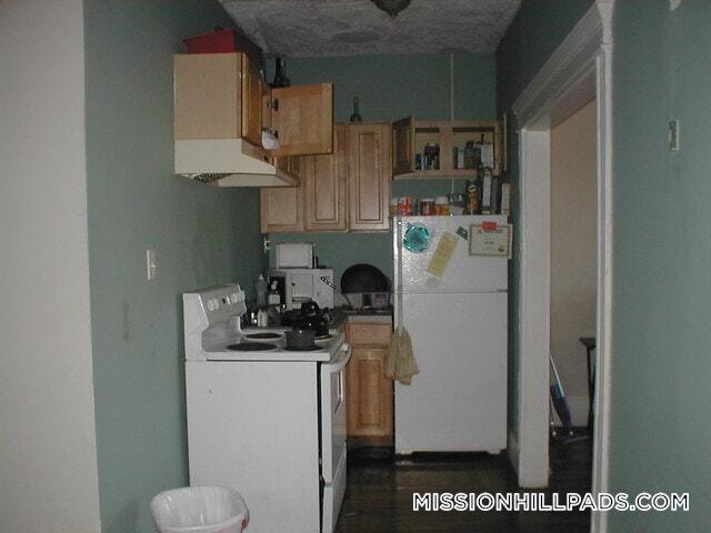 Building Photo - 883 Huntington Ave