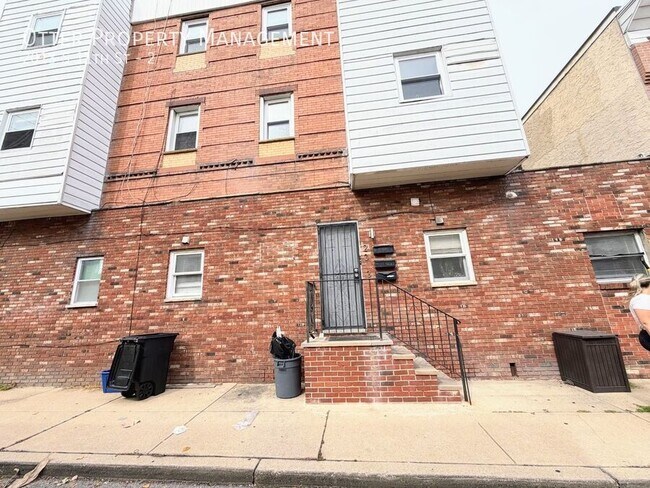 Building Photo - 2013 S 11th St