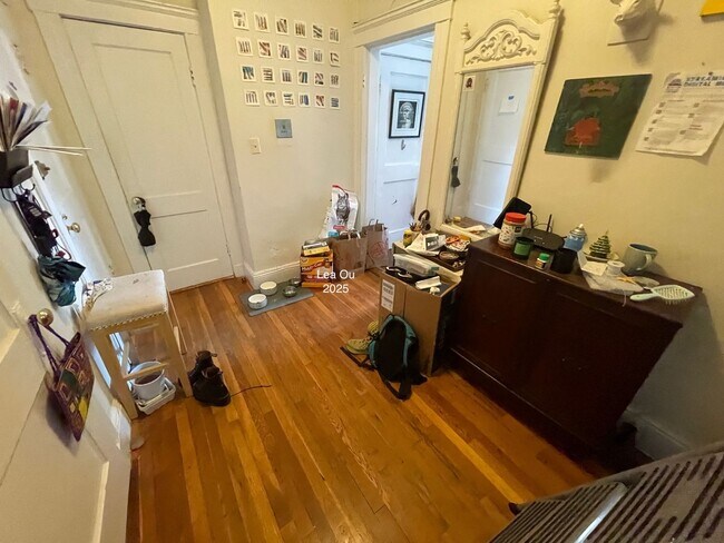 Primary Photo - NO BROKER FEE 9/1 Sweet 2bed split in Brig...