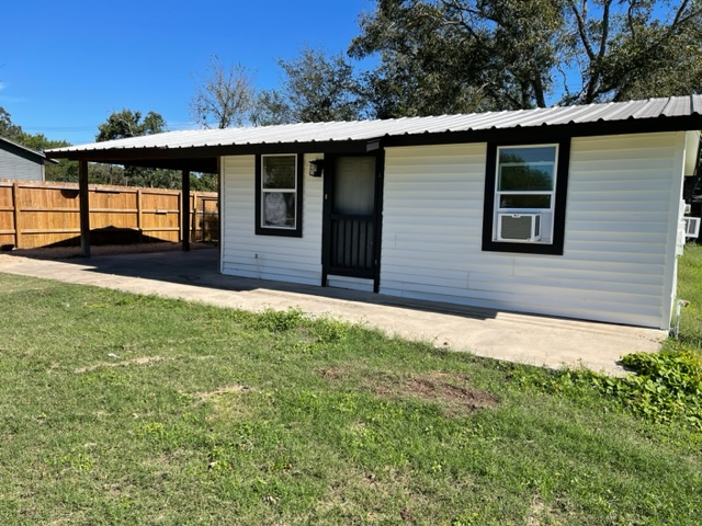 Primary Photo - 1406 Blair St