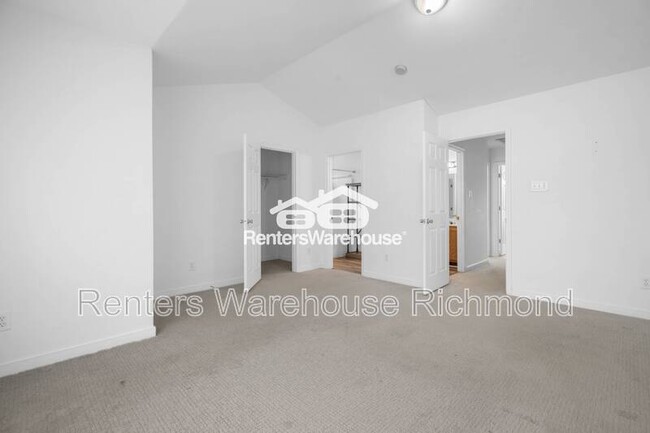 Building Photo - 8000 Cottesmore Ct