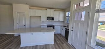 Building Photo - 1534 Cedar Tree Dr
