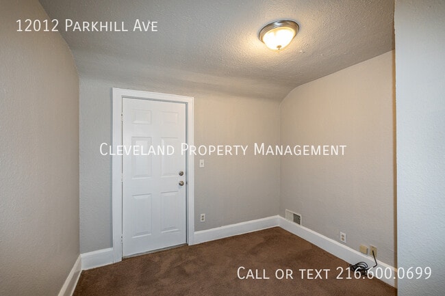 Building Photo - 12012 Parkhill Ave