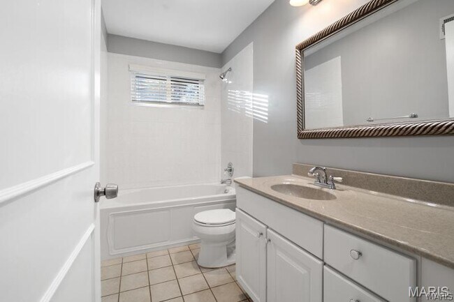 Building Photo - 8408 Louwen Dr