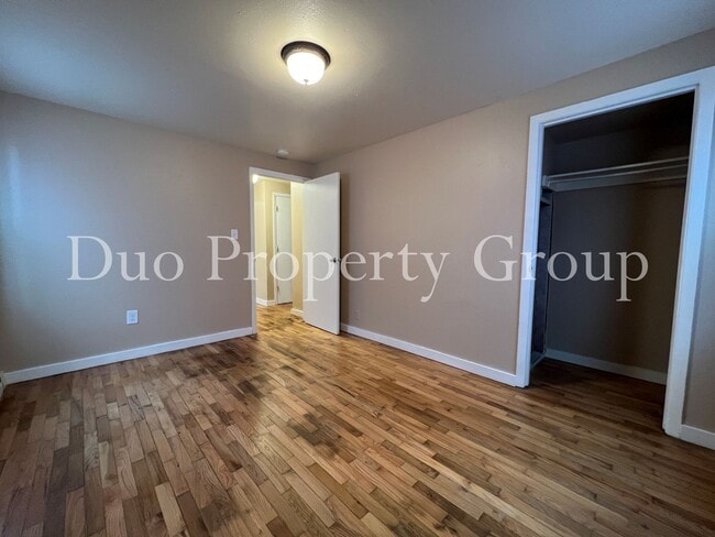 Building Photo - 13th &amp; Chambers